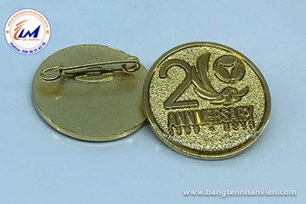 HUY HIỆU ĐEO ÁO - MẪU 20 NĂM