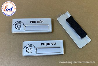 LÀM BẢNG TÊN NHÂN VIÊN NHÀ HÀNG KOI