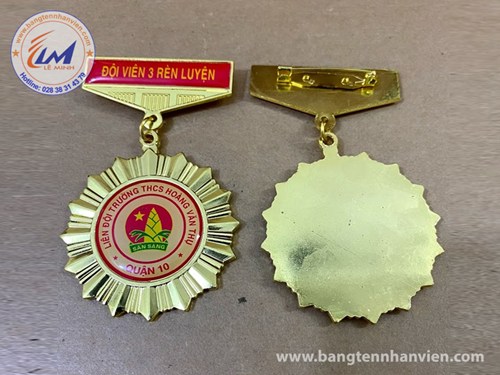 LÀM HUY HIỆU ĐỘI MĂNG NON