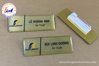 MẪU BẢNG TÊN NHÂN VIÊN ĐỒNG IN UV 2 GẮN KIM GÀI 