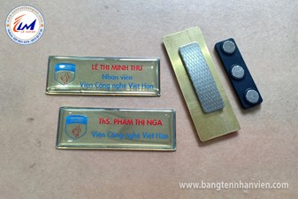 MẪU BẢNG TÊN TRƯỜNG HUTECH GẮN NAM CHÂM