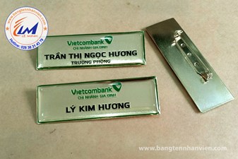 BẢNG TÊN GẮN KIM GÀI MẪU  Nhân Viên Ngân Hàng VIETCOMBANK
